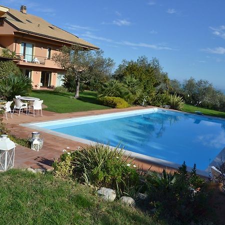 Villa Zagara Luxury Bed And Breakfast เปสการา ภายนอก รูปภาพ